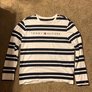 Men’s SZ: L Tommy Hilfiger Long Sleeve T-Shirt